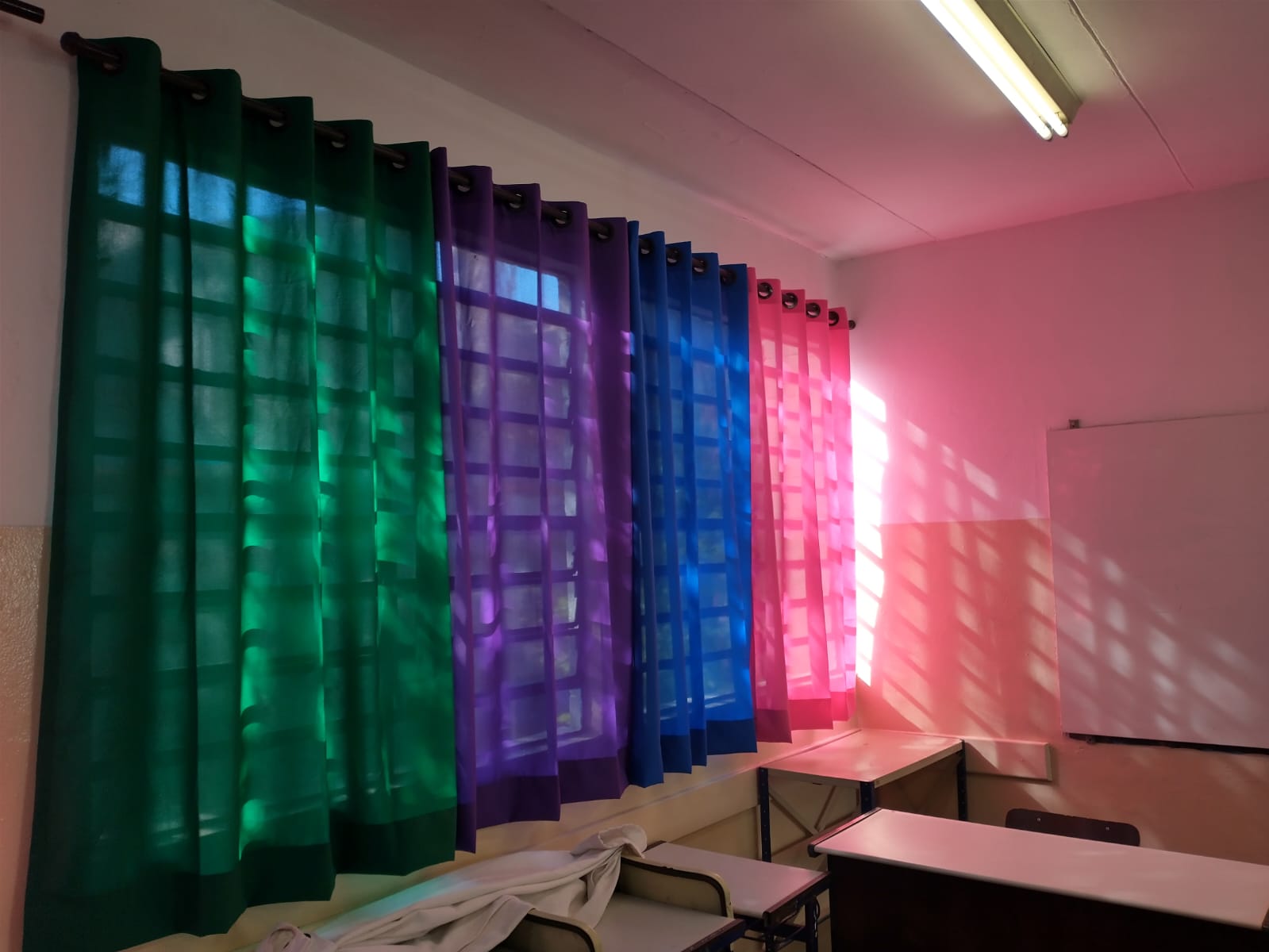 Cortina de escola