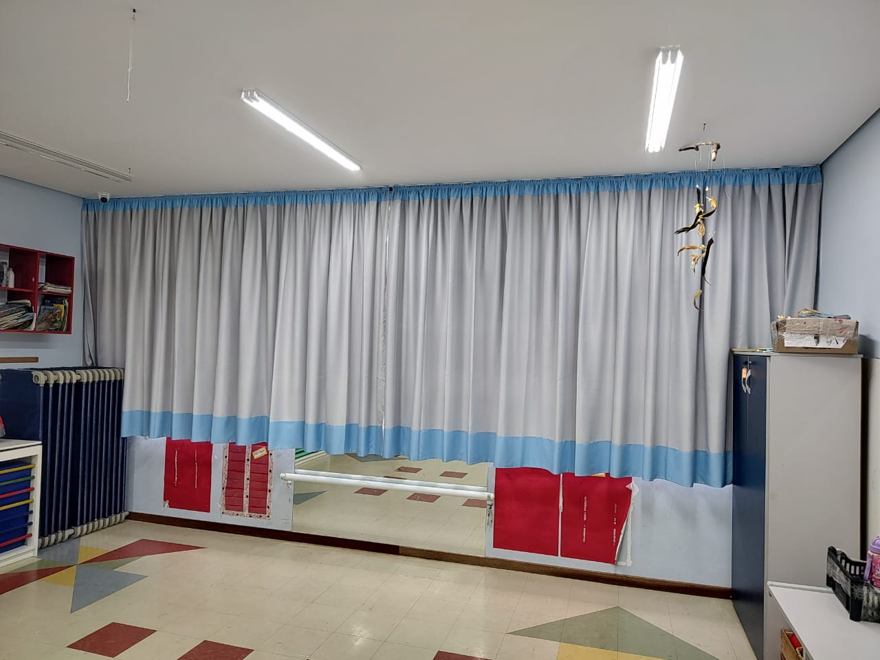 Cortina de escola